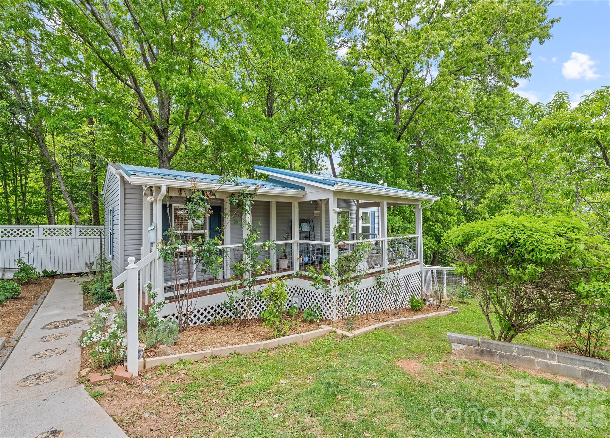 17 King Drive Leicester NC 28748