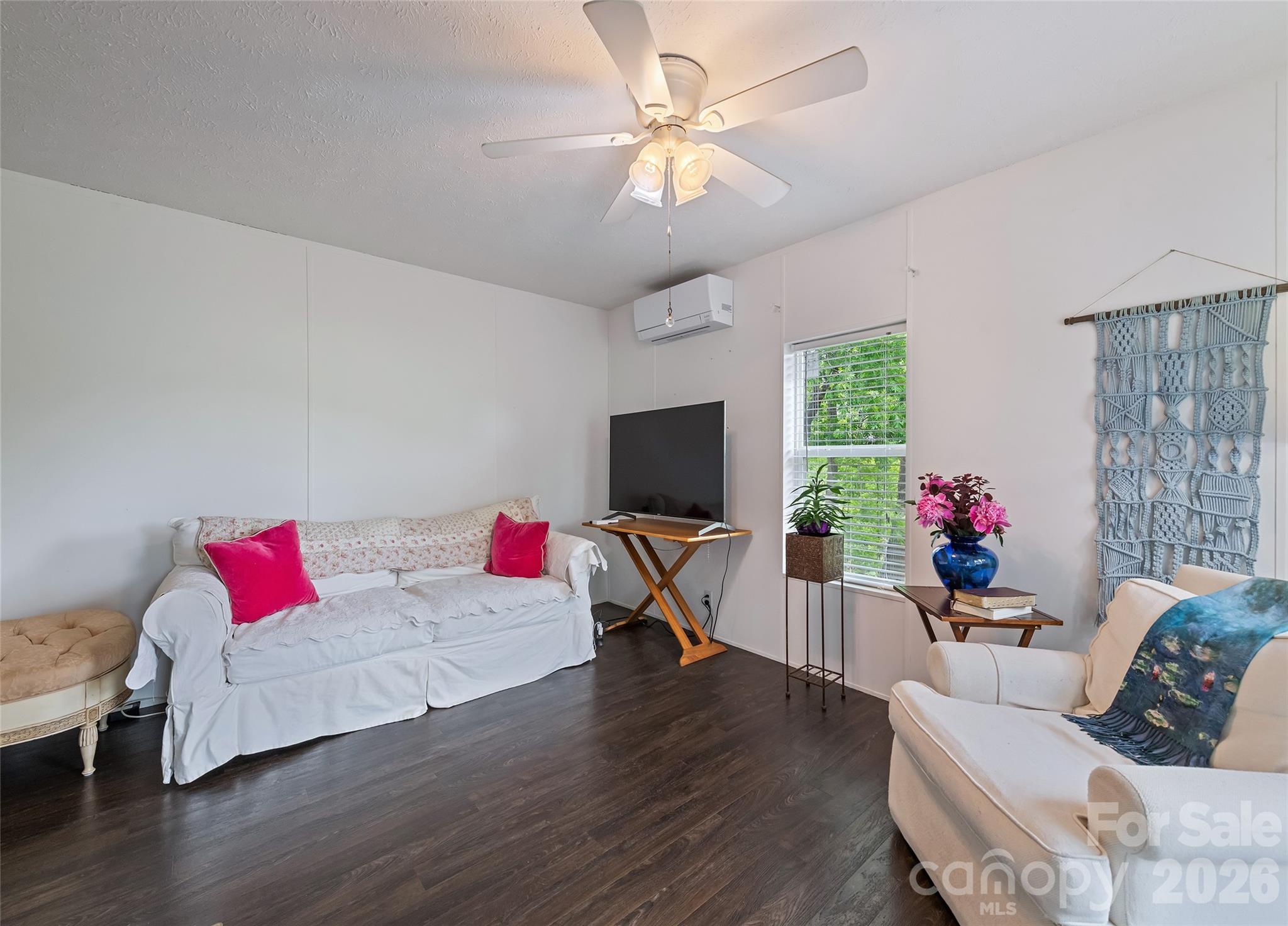 17 King Drive Leicester NC 28748