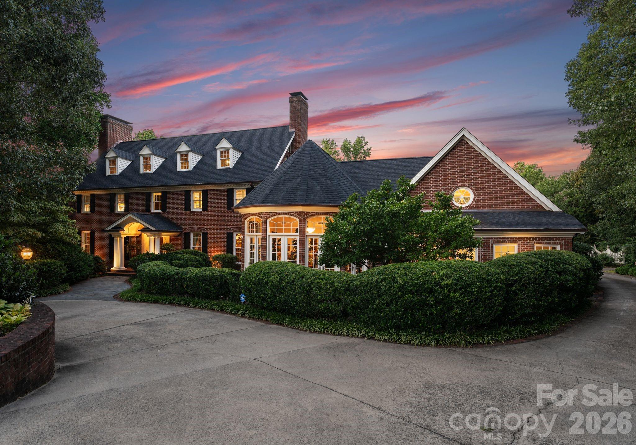 240 21st Avenue Drive NW Hickory NC 28601