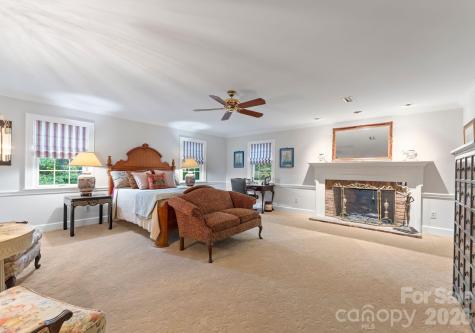 240 21st Avenue Drive NW Hickory NC 28601