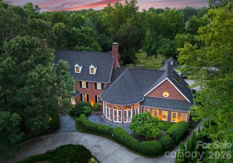 240 21st Avenue Drive NW Hickory NC 28601