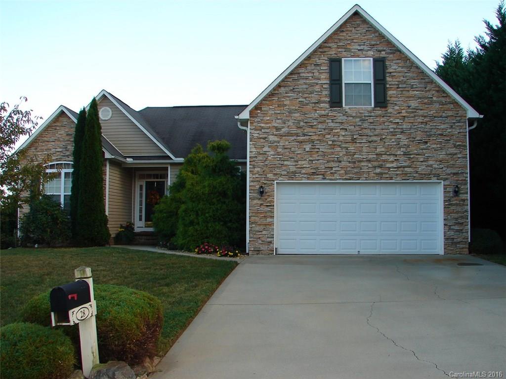 28 Yorktown Circle Arden NC 28704