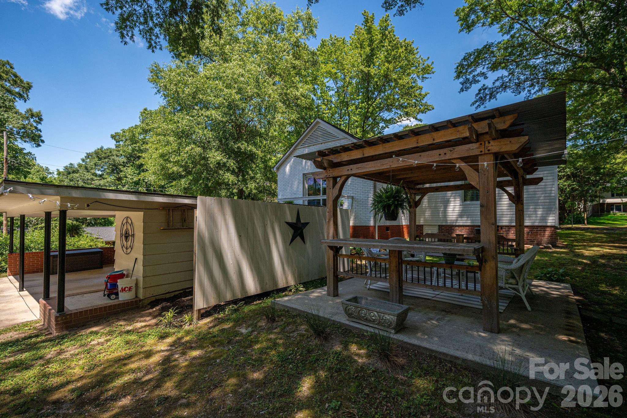 823 N Laurel Street Lincolnton NC 28092