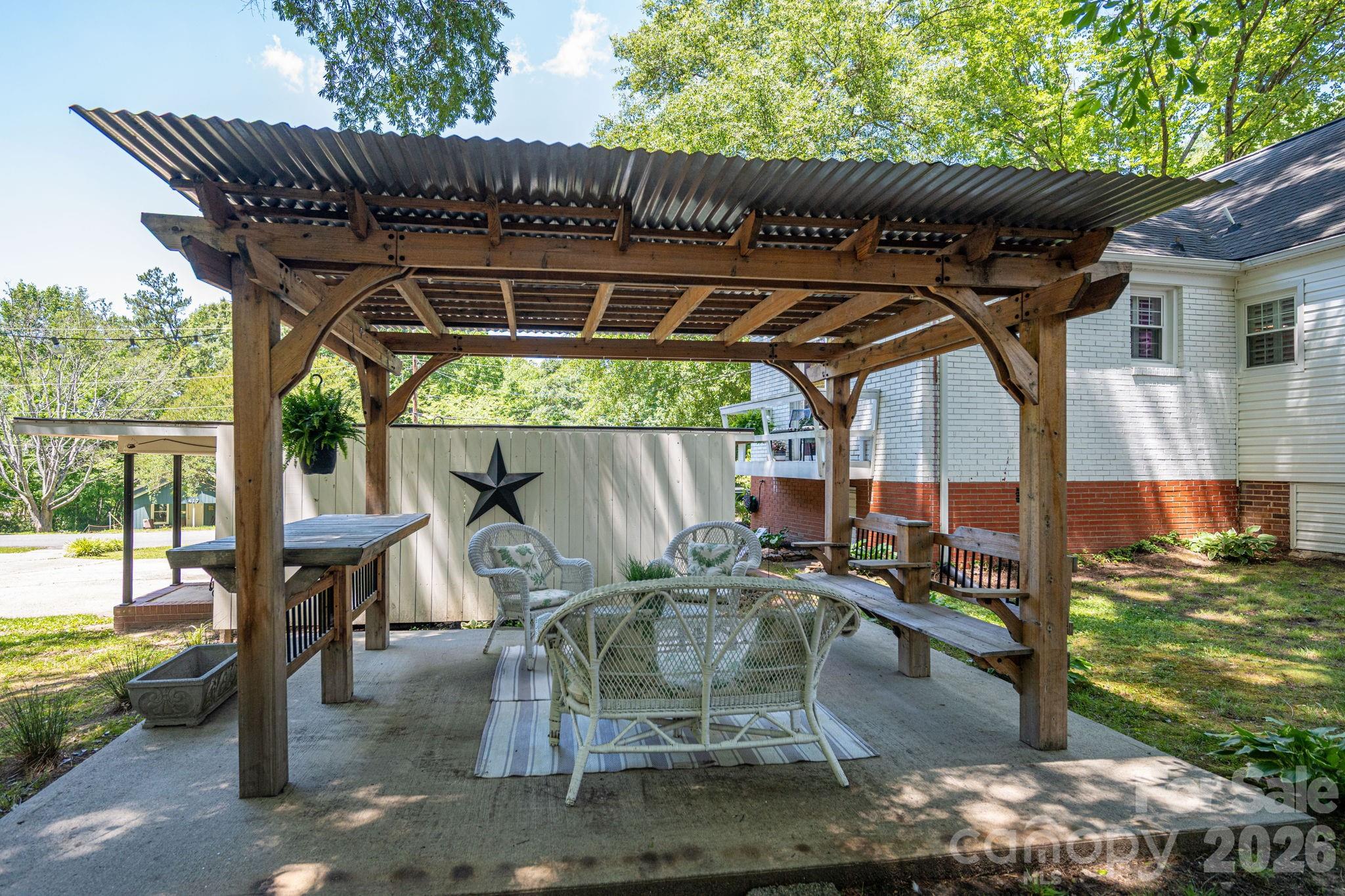 823 N Laurel Street Lincolnton NC 28092