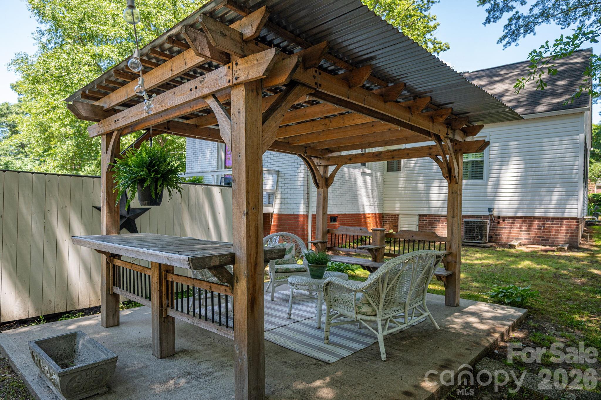 823 N Laurel Street Lincolnton NC 28092