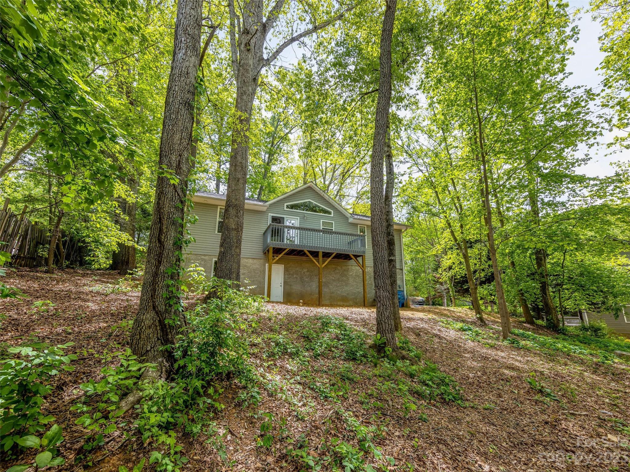 31 Oakwood Road Candler NC 28715