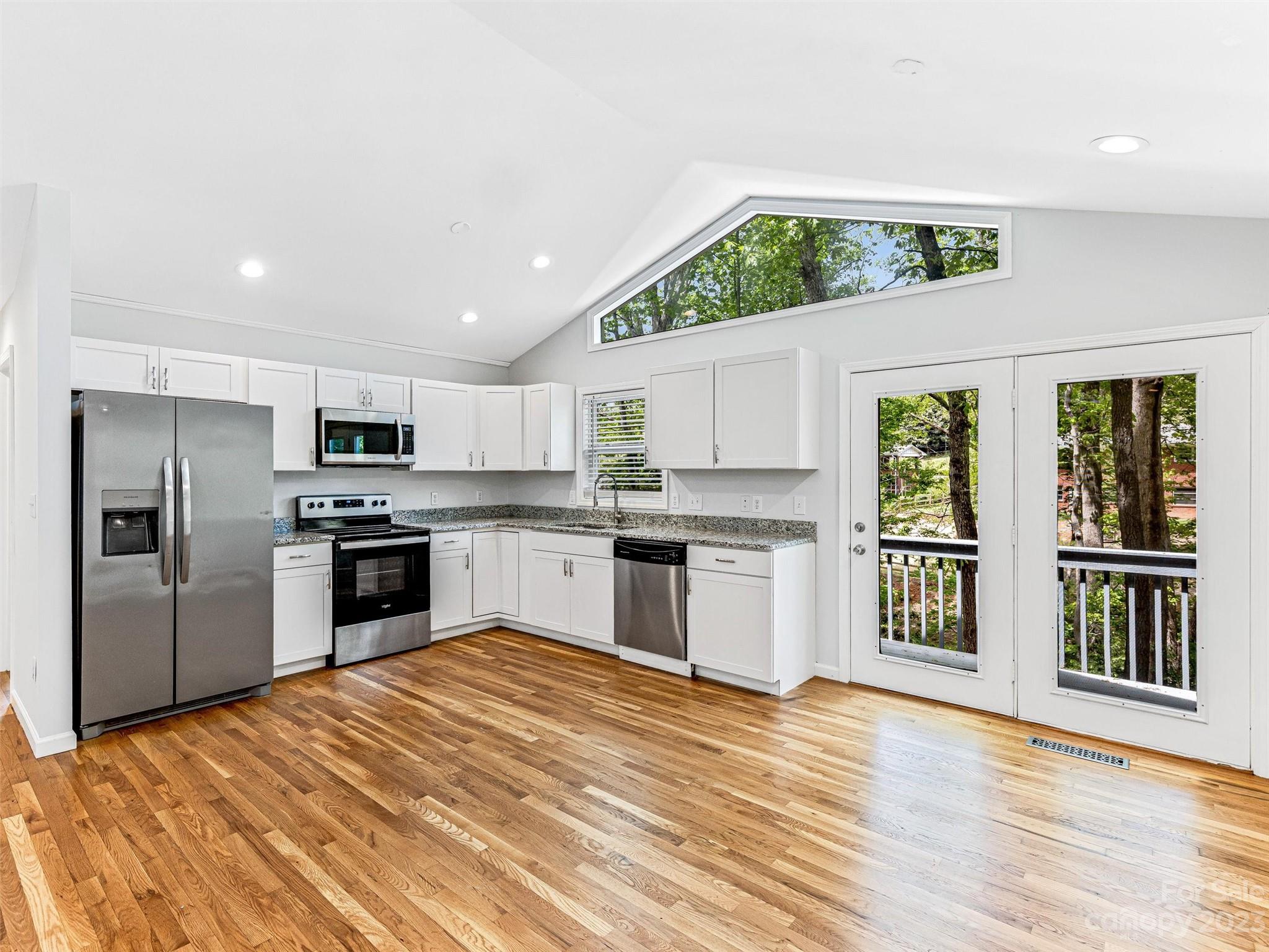 31 Oakwood Road Candler NC 28715