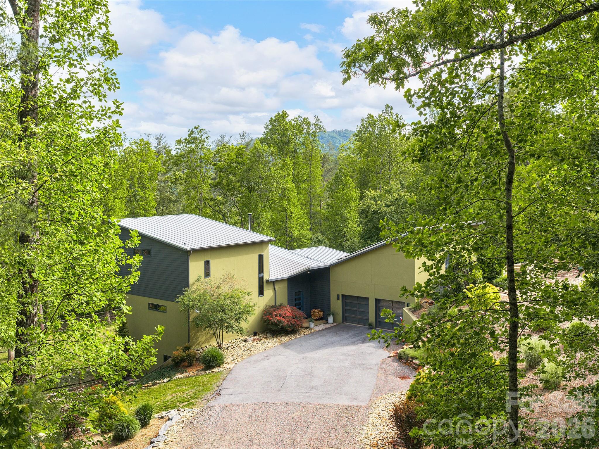 15 Sourwood Lane Fletcher NC 28732