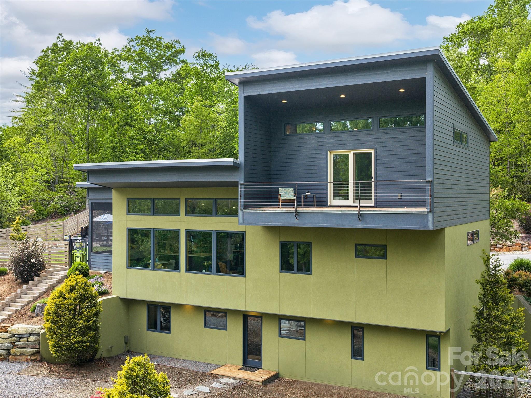 15 Sourwood Lane Fletcher NC 28732