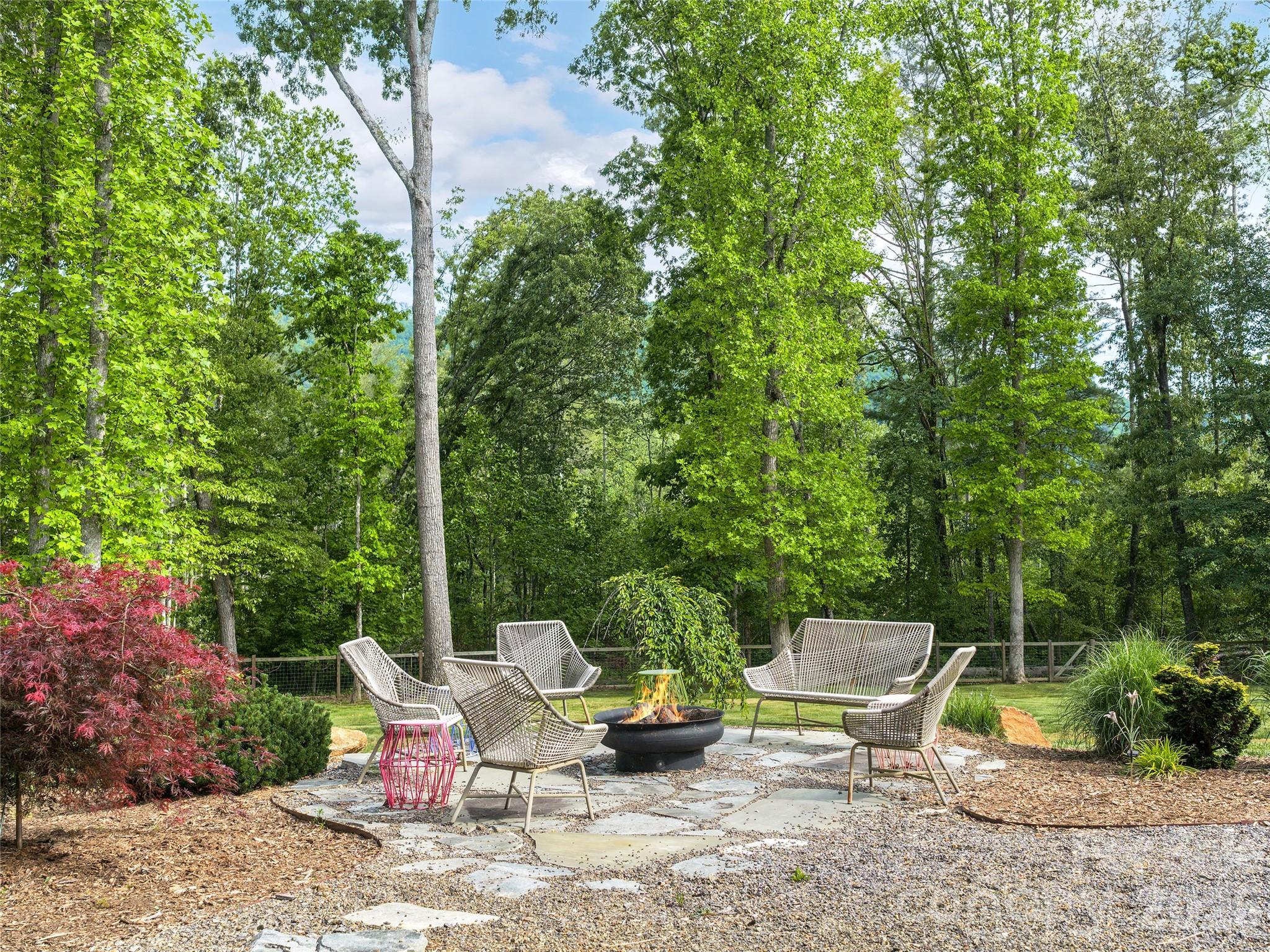 15 Sourwood Lane Fletcher NC 28732
