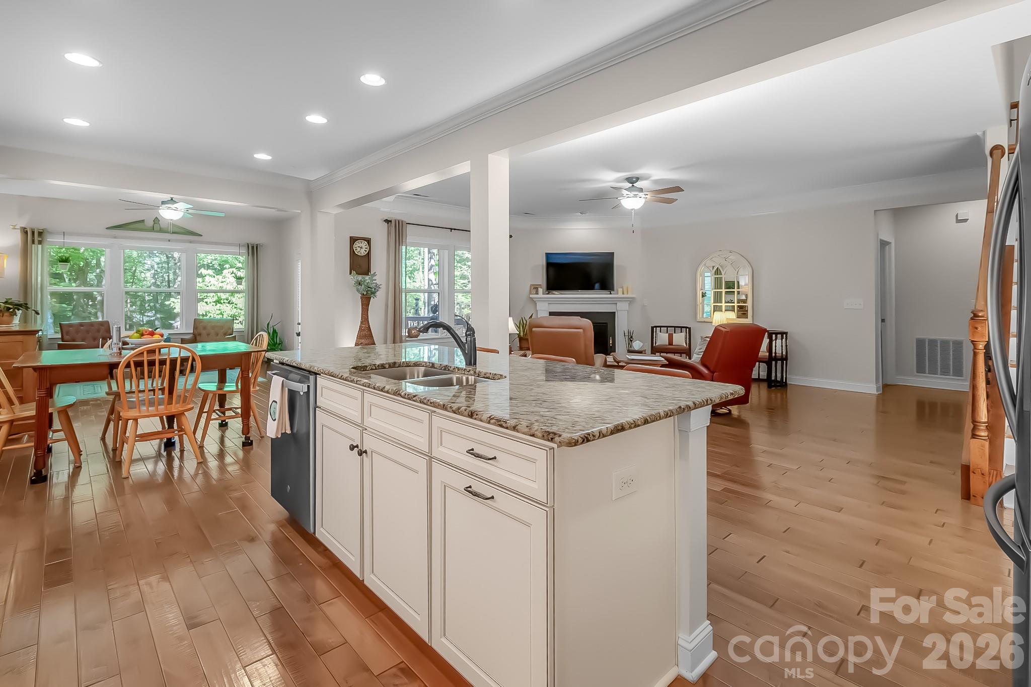 2015 Madeira Circle Waxhaw NC 28173