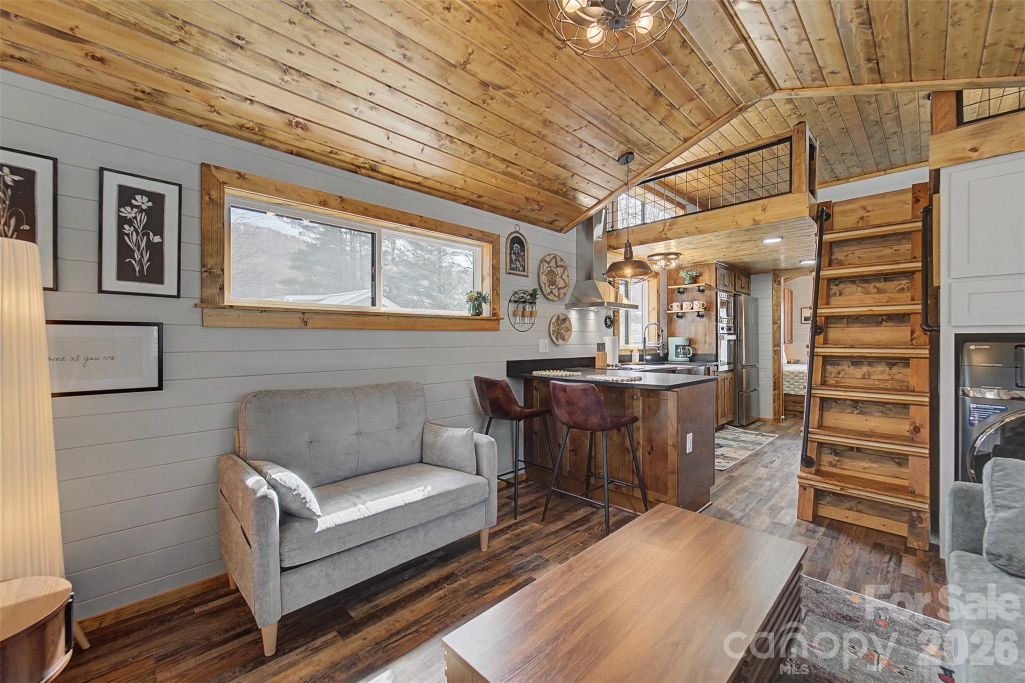 122 Mountain Breeze Ridge Scaly Mountain NC 28775