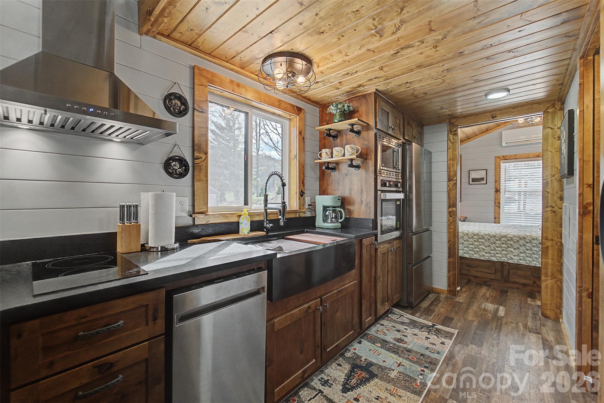 122 Mountain Breeze Ridge Scaly Mountain NC 28775