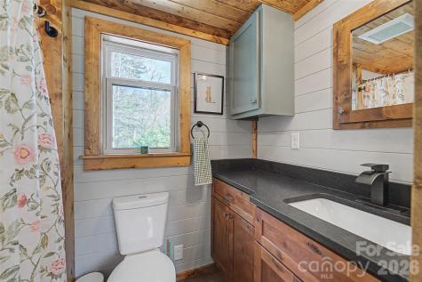 122 Mountain Breeze Ridge Scaly Mountain NC 28775