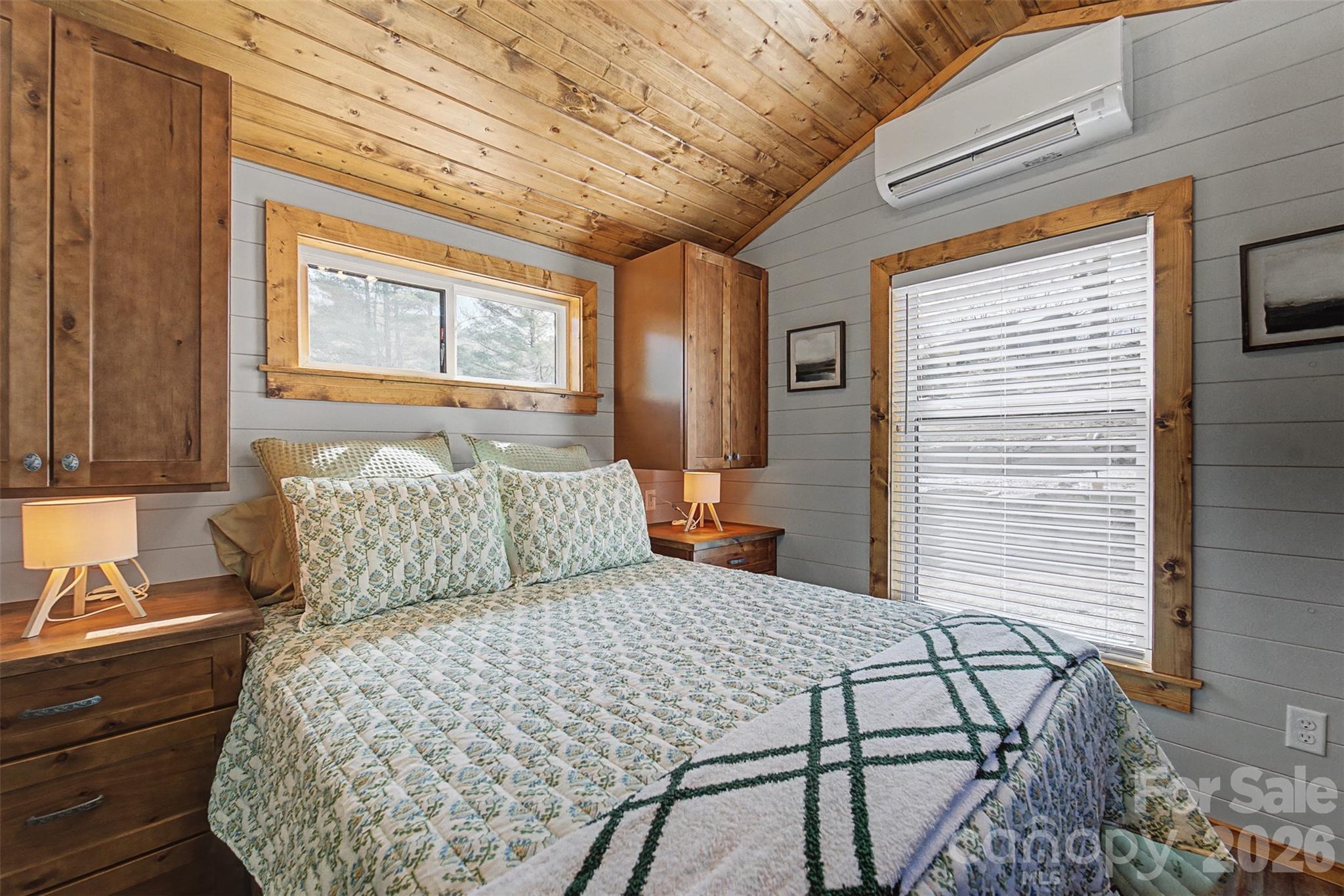 122 Mountain Breeze Ridge Scaly Mountain NC 28775