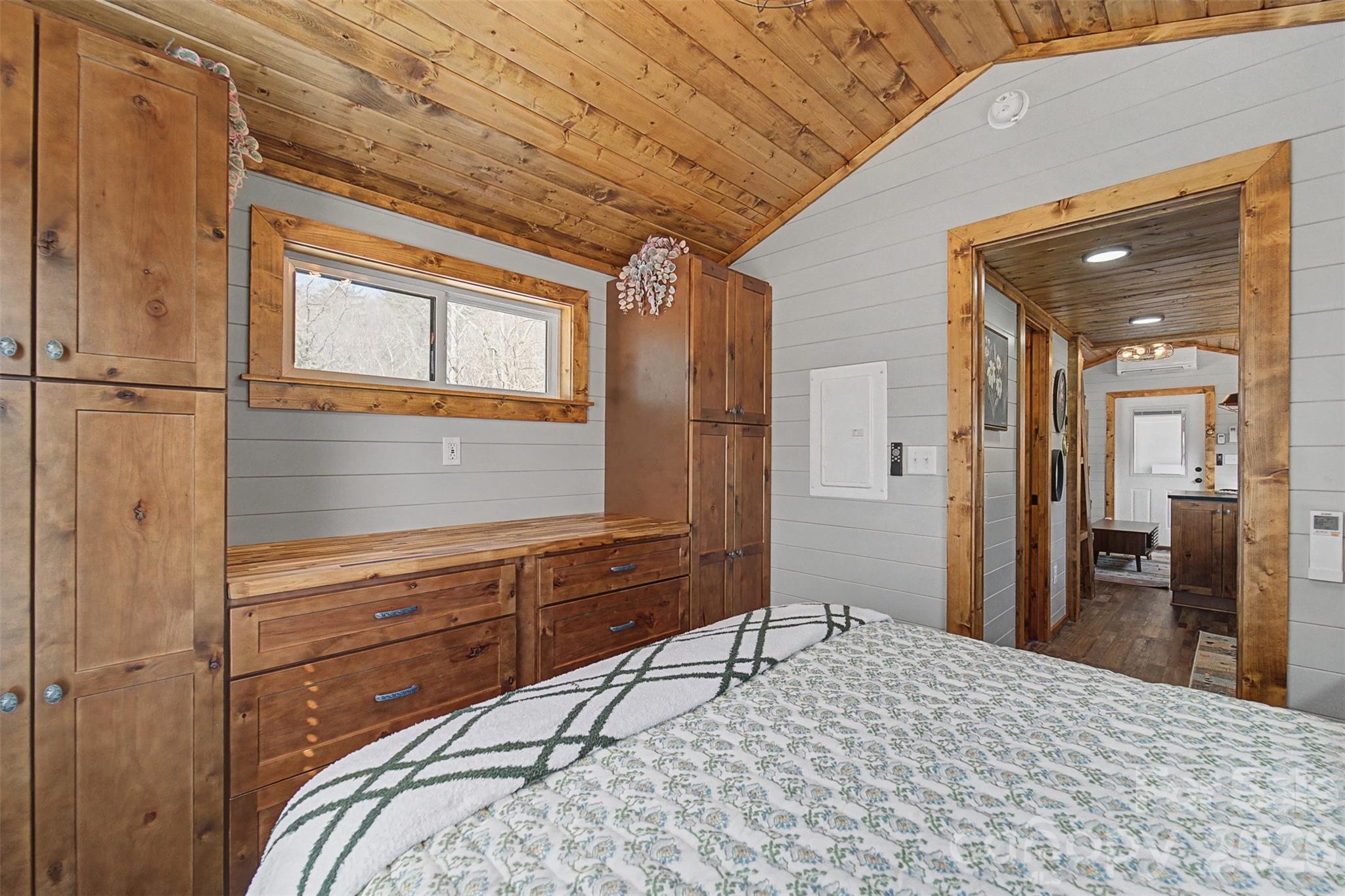 122 Mountain Breeze Ridge Scaly Mountain NC 28775