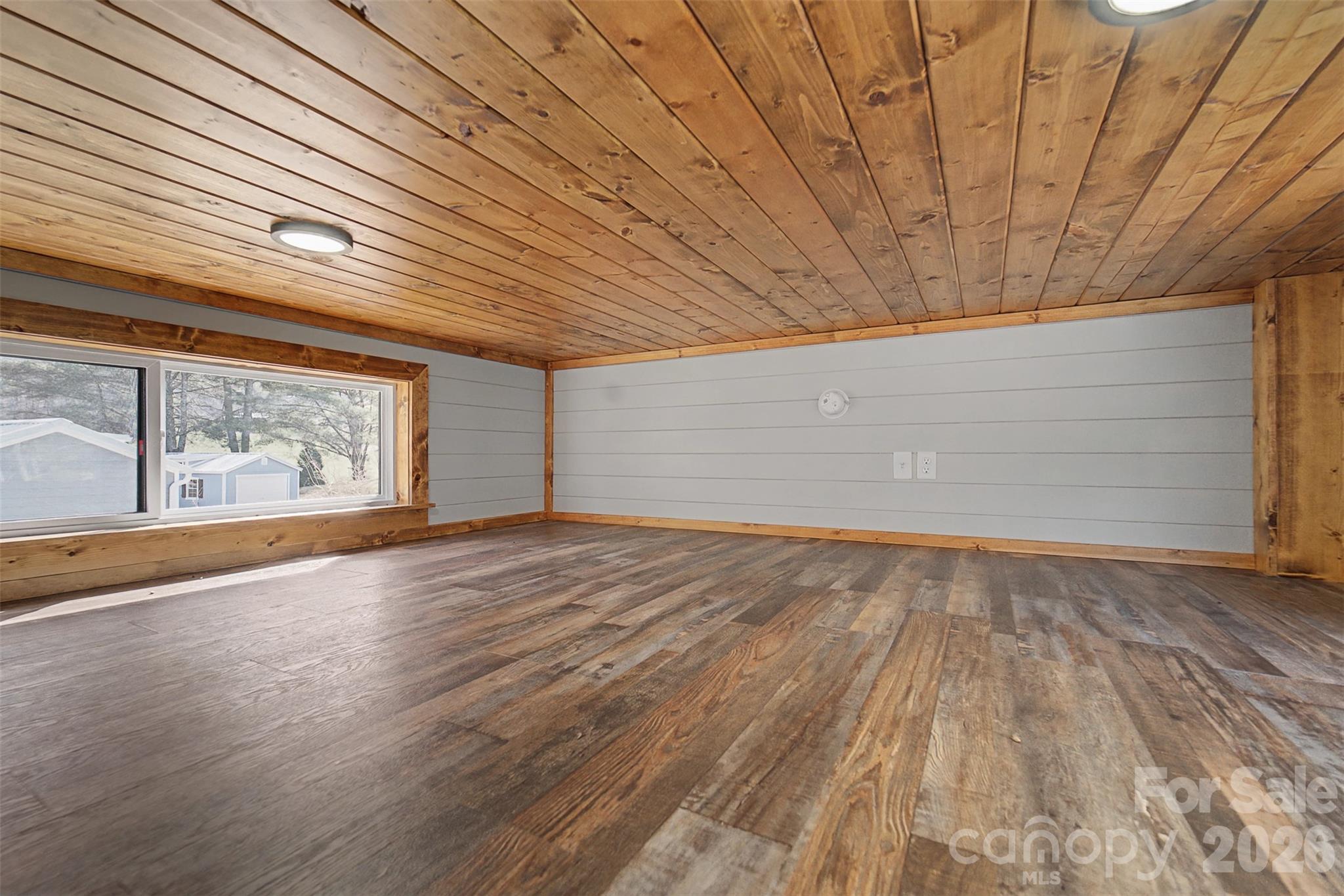 122 Mountain Breeze Ridge Scaly Mountain NC 28775