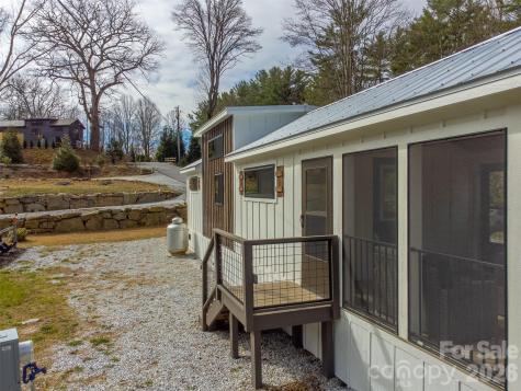 122 Mountain Breeze Ridge Scaly Mountain NC 28775