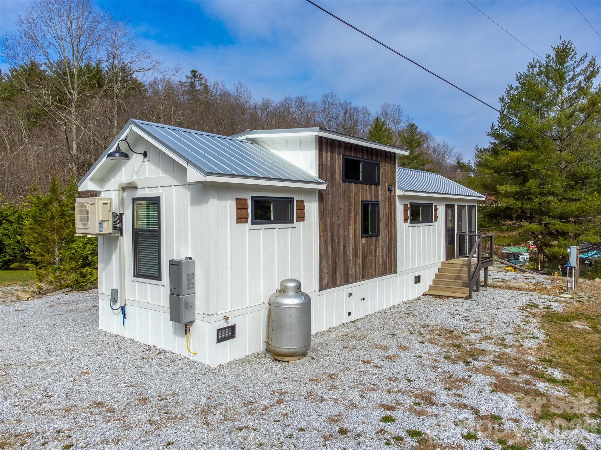 122 Mountain Breeze Ridge Scaly Mountain NC 28775