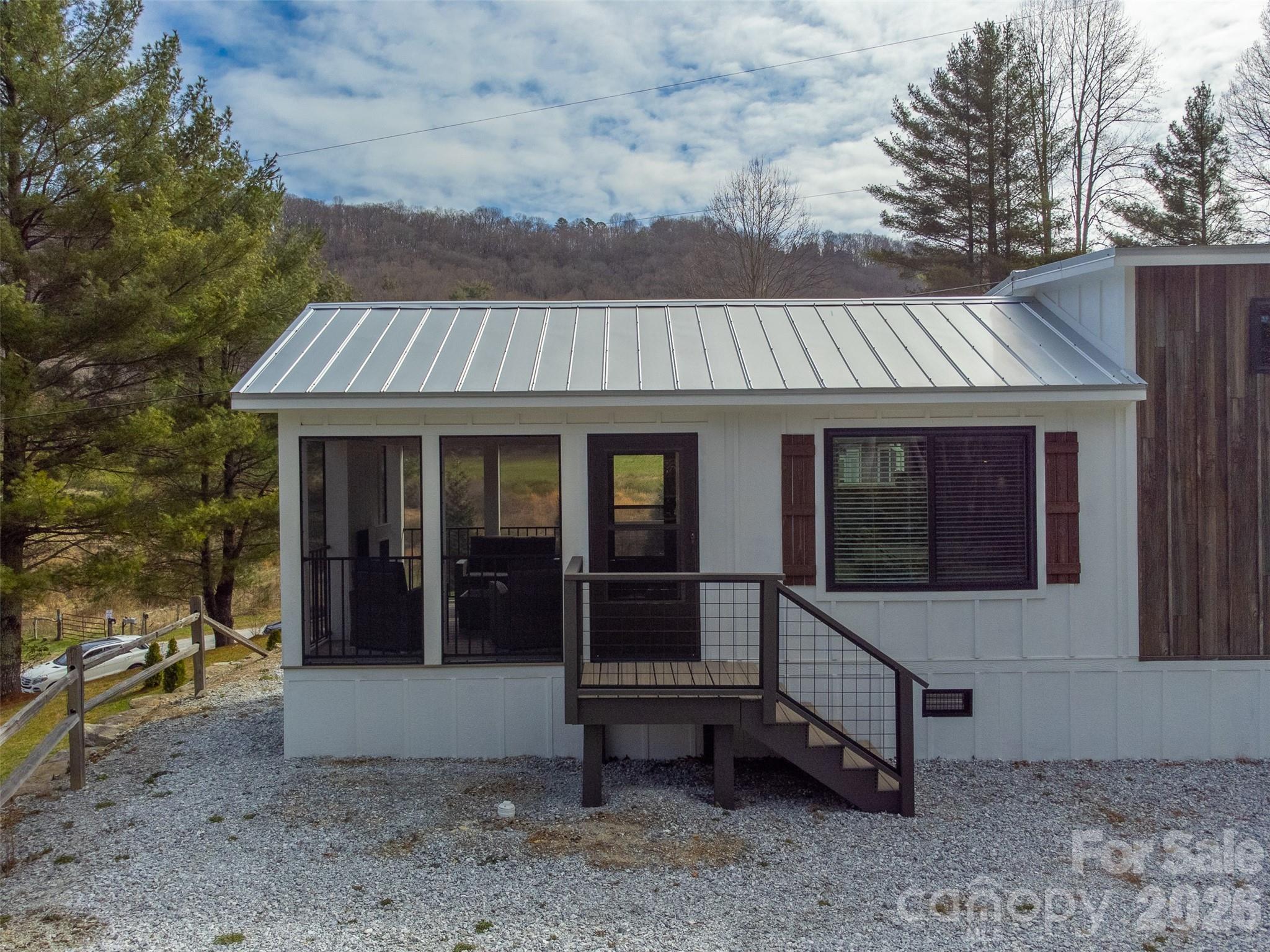 122 Mountain Breeze Ridge Scaly Mountain NC 28775