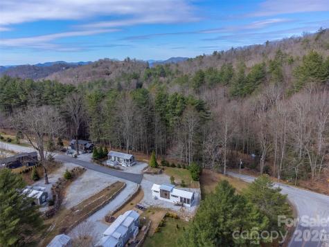 122 Mountain Breeze Ridge Scaly Mountain NC 28775
