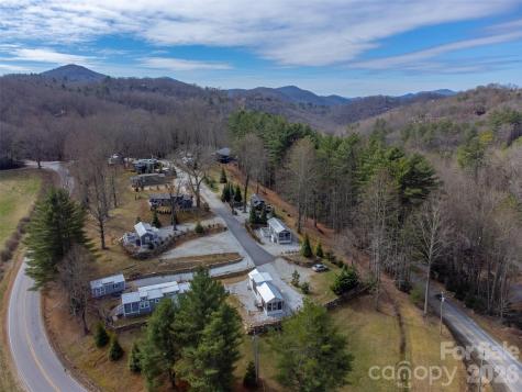 122 Mountain Breeze Ridge Scaly Mountain NC 28775