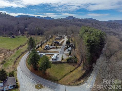122 Mountain Breeze Ridge Scaly Mountain NC 28775
