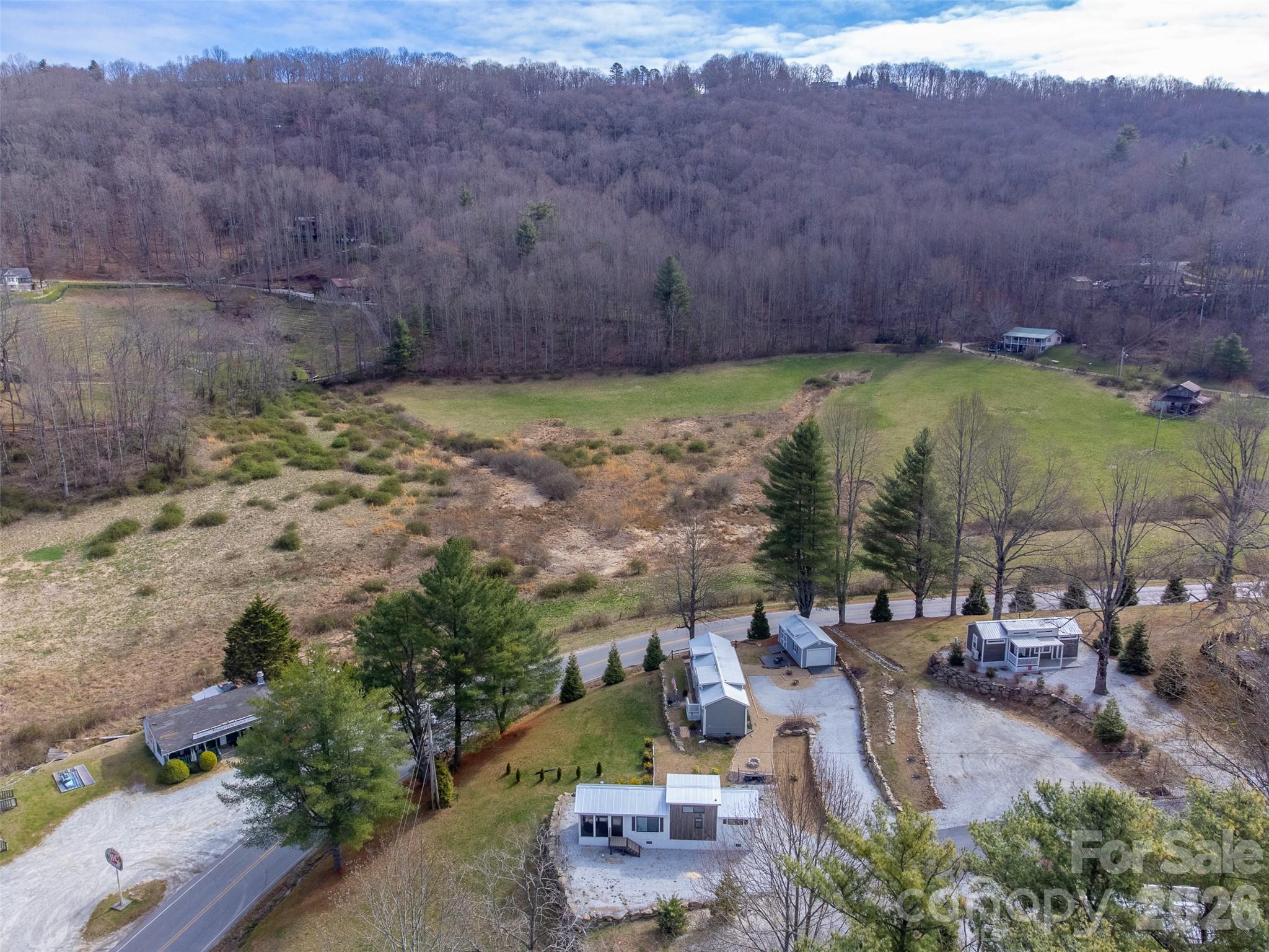 122 Mountain Breeze Ridge Scaly Mountain NC 28775