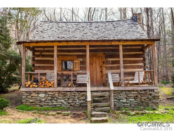 9334 Holbert Cove Road Saluda NC 28773