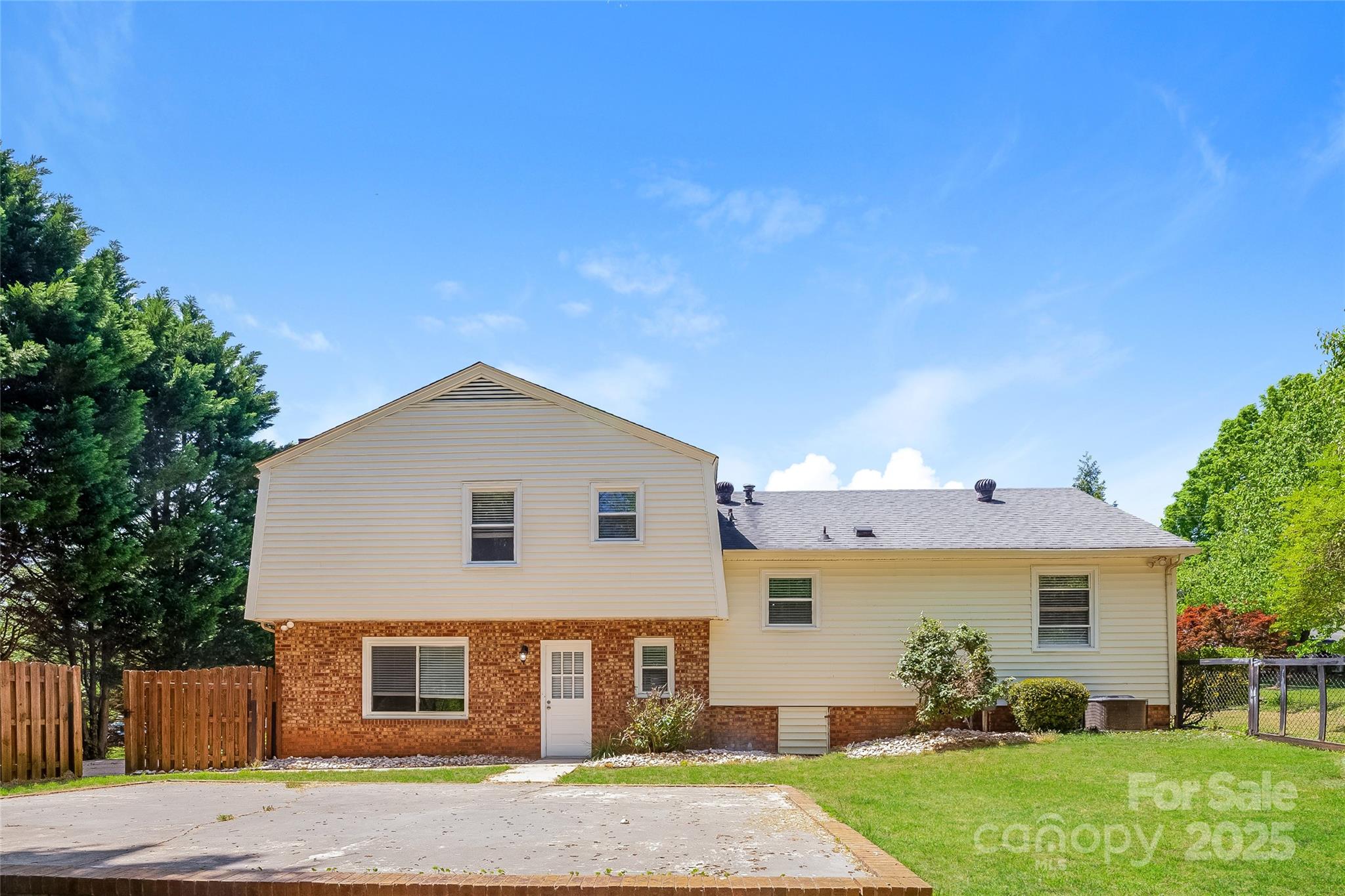 1637 Buckingham Avenue Gastonia NC 28054