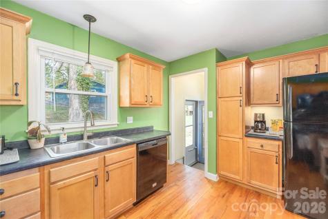 159 Sand Hill Road Asheville NC 28806