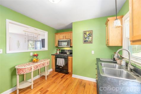 159 Sand Hill Road Asheville NC 28806