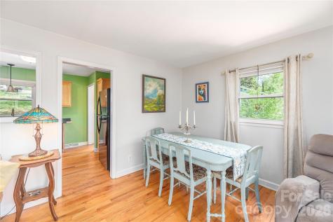 159 Sand Hill Road Asheville NC 28806