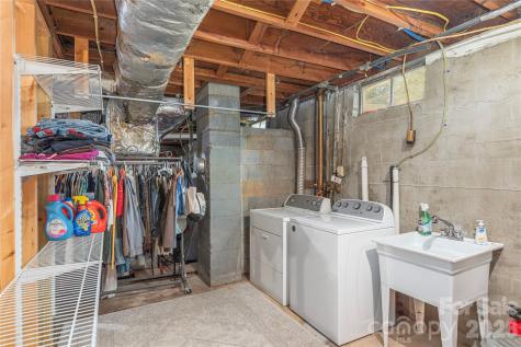 159 Sand Hill Road Asheville NC 28806