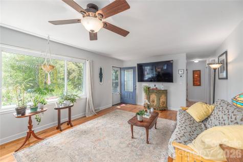 159 Sand Hill Road Asheville NC 28806