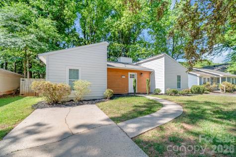 5812 Rock Hollow Drive Charlotte NC 28212