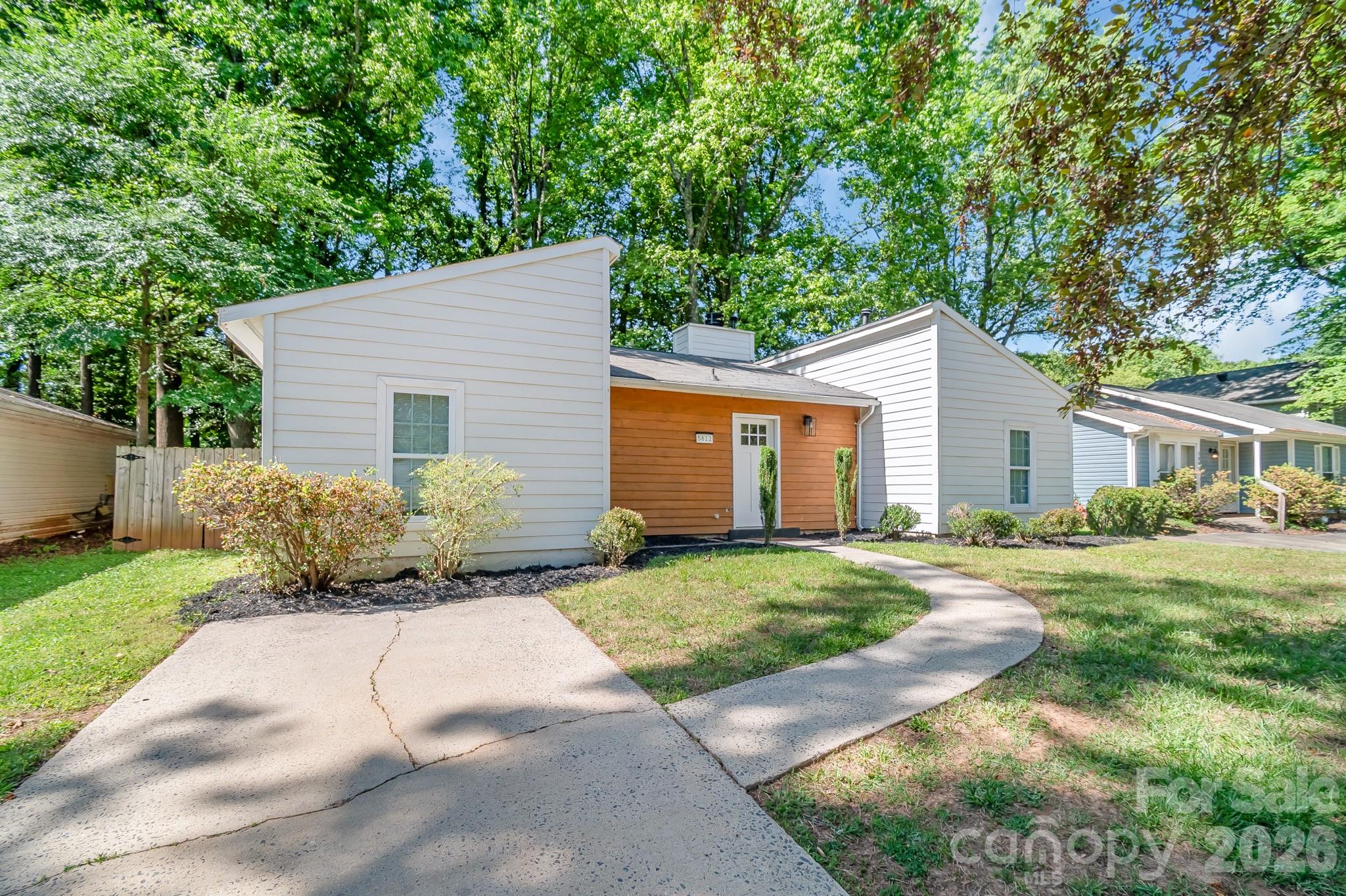 5812 Rock Hollow Drive Charlotte NC 28212