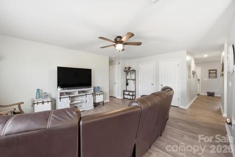 1276 Hickory Point Drive Lexington NC 27292