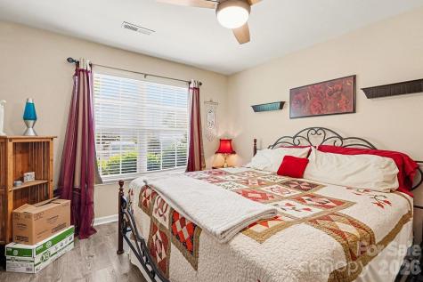 747 Rock Lake Glen Fort Mill SC 29715