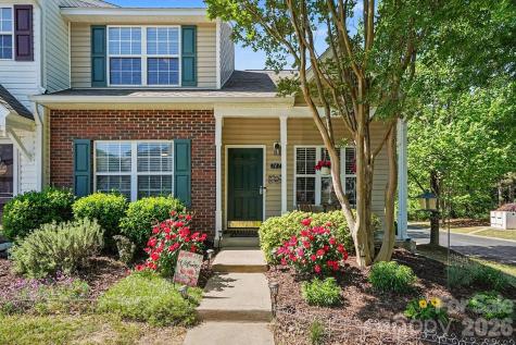 747 Rock Lake Glen Fort Mill SC 29715