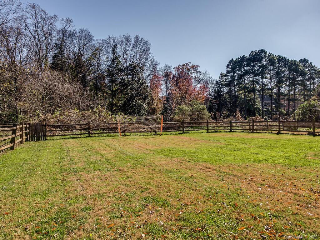 1701 Scotland Avenue Charlotte NC 28207