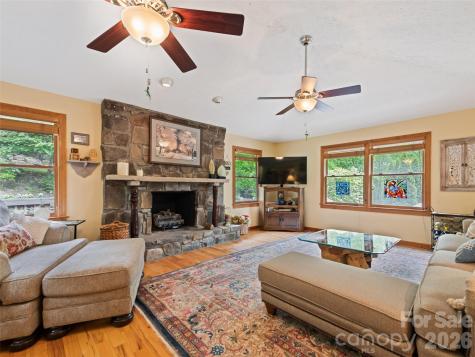 218 Red Oak Drive Maggie Valley NC 28751