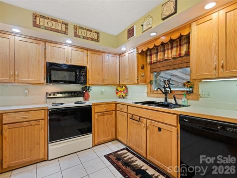 218 Red Oak Drive Maggie Valley NC 28751