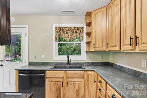224 Highlands Loop Maggie Valley NC 28751