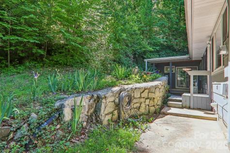 224 Highlands Loop Maggie Valley NC 28751
