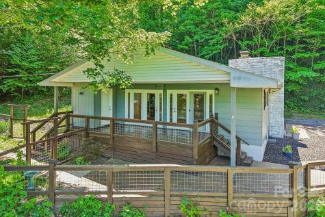 224 Highlands Loop Maggie Valley NC 28751