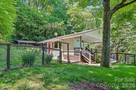 224 Highlands Loop Maggie Valley NC 28751