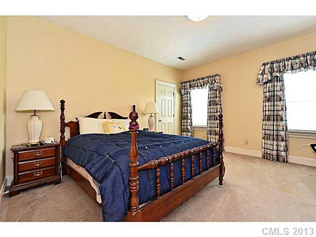 3319 Meadow Bluff Drive Charlotte NC 28226