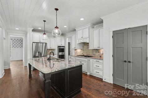 17909 Nodghia Circle Davidson NC 28036