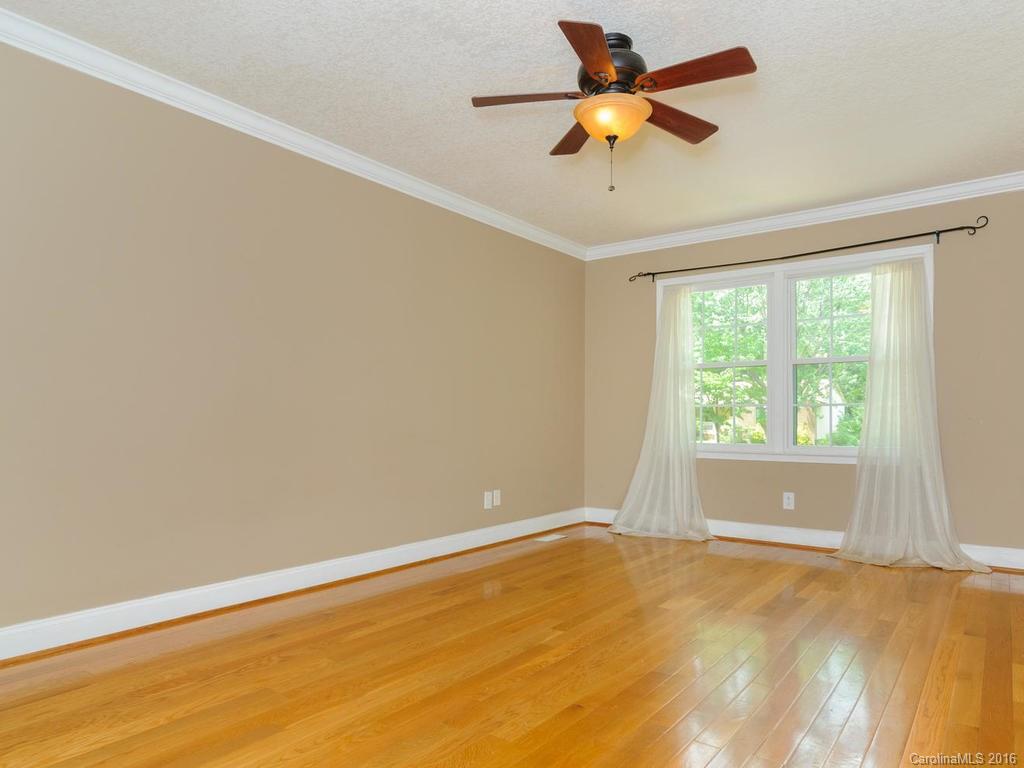 455 Creekside Drive Asheville NC 28804